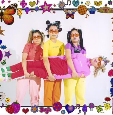 Escucha la nueva canción de CHAI, “Keep on Rocking”