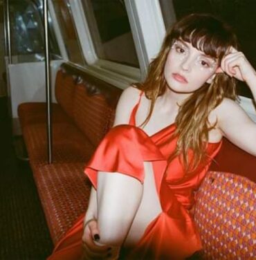 Lauren Mayberry (Chvrches) debuta en solitario con “Are You Awake?”