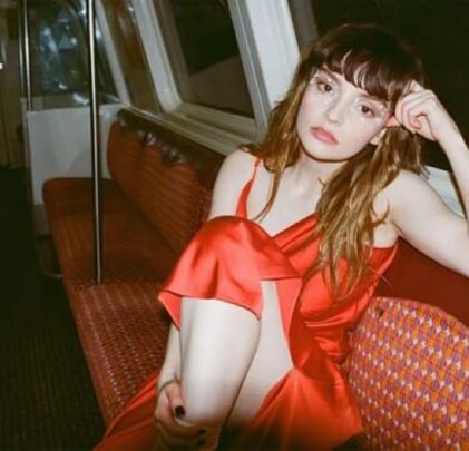Lauren Mayberry (Chvrches) debuta en solitario con “Are You Awake?”