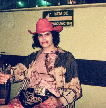 'La Muerte en Realidad no Existe': El viaje gótico de Clothing