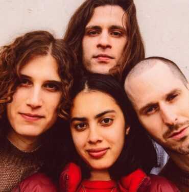 Crumb anuncia disco y estrena “AMAMA”