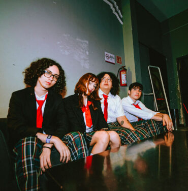 Canela deslumbra con “Liga de la Justicia”