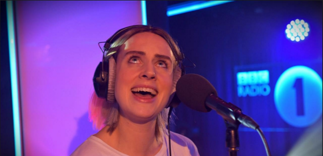 MØ le hizo un cover a Childish Gambino