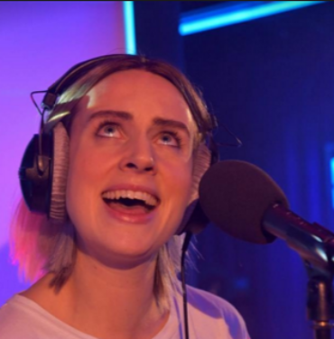 MØ le hizo un cover a Childish Gambino
