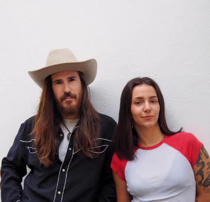 Carlos Sadness comparte “Un rayito” con Suu