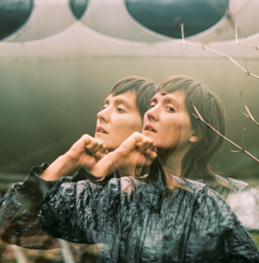 Cate Le Bon comparte el video 
