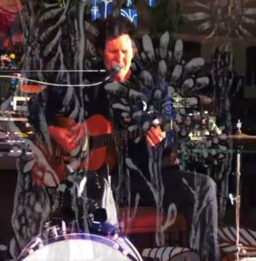 Chad Vangaalen show en línea