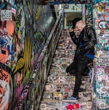 Charles Ans estrena “Dealer”