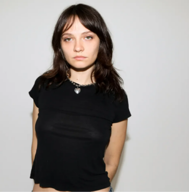 Cherry Glazerr estrena “Soft Like a Flower” y anuncia disco