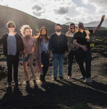 !!! (Chk Chk Chk) estrena “Do The Dial Tone”