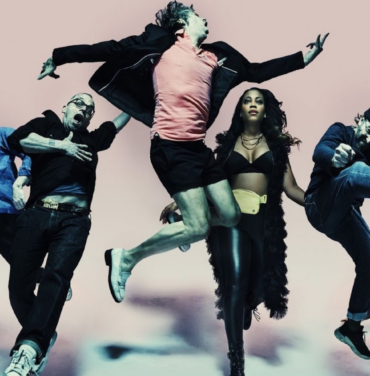 !!! (Chk Chk Chk) comparte 