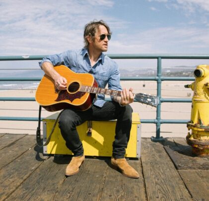 Chris Shiflett de Foo Fighters estrena canción como solista