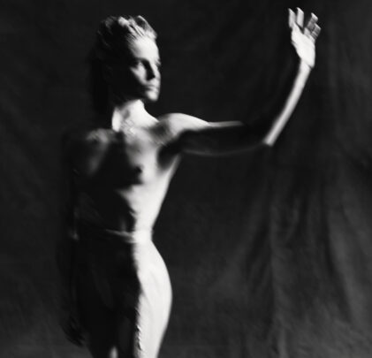 Christine and the Queens — Paranoïa, Angels, True Love