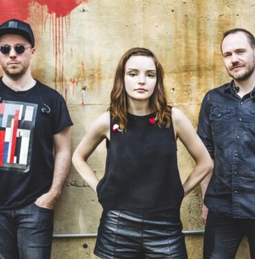 Chvrches le hace cover a The 1975