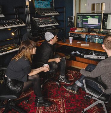 Chvrches comparte Behind The Scenes de su disco