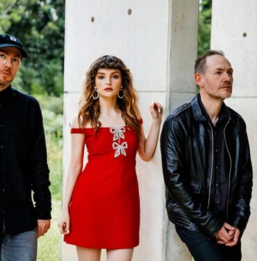 CHVRCHES estrena canción inédita “Talking In My Sleep”