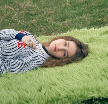Escucha “Just for Today”, lo nuevo de Clairo