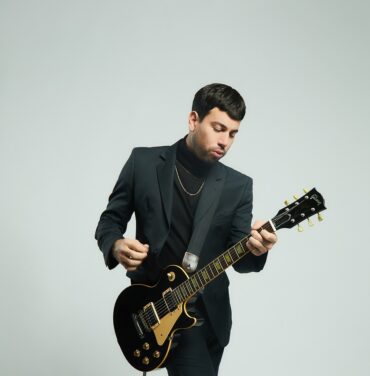 Conociendo Rusia estrena “Mundo de Cristal” junto a Leiva