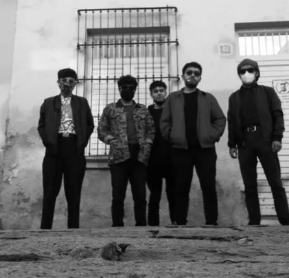 Coronel Hans Landa comparte su nuevo sencillo, “Las Flores”