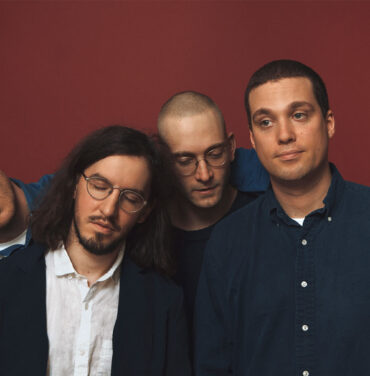 Déjate llevar por el hipnotizante rock de Corridor