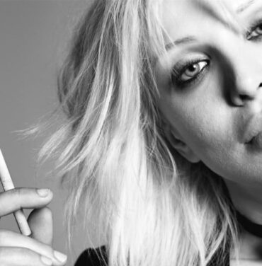 Courtney Love incursiona en el mundo de la moda