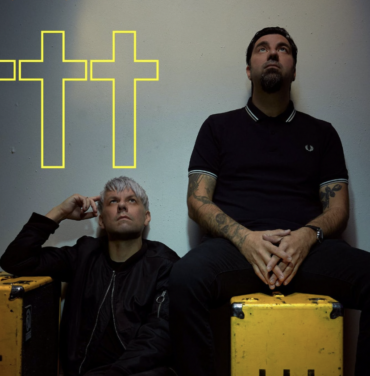 ††† (Crosses) comparte video para “Holier”