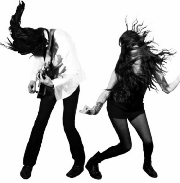 Cults comparte “Beach Ball”