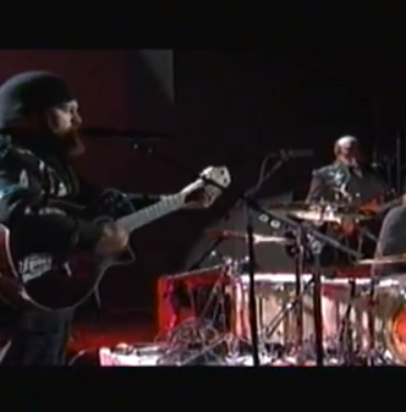 Dave Grohl colabora con Zac Brown Band