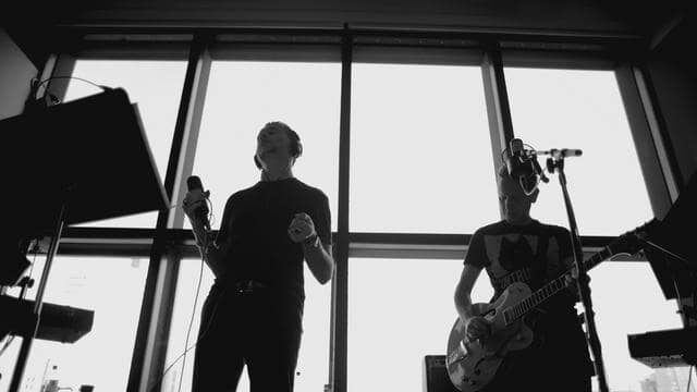 Depeche Mode estrena un video más desde el estudio