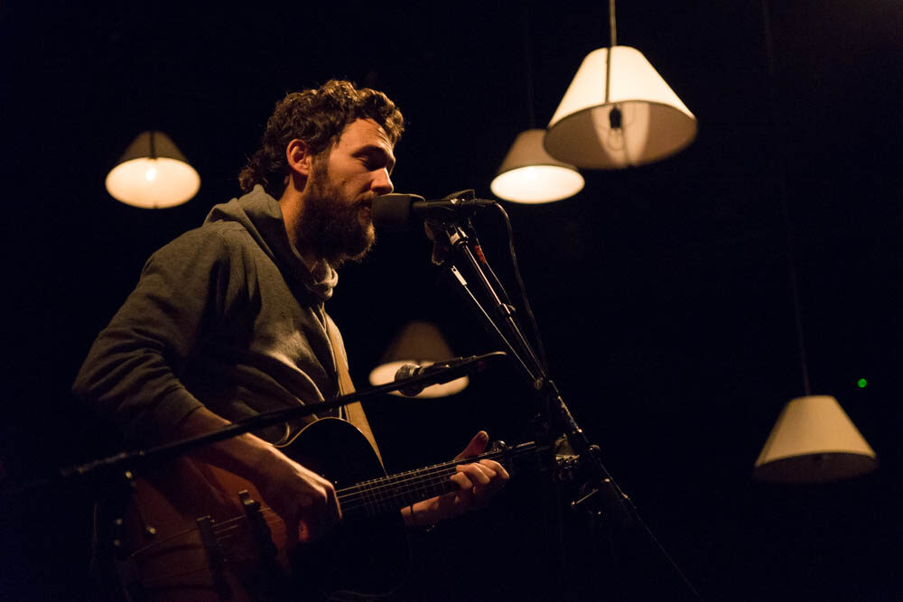 Alexi Murdoch: cómo romper y arreglar un concierto