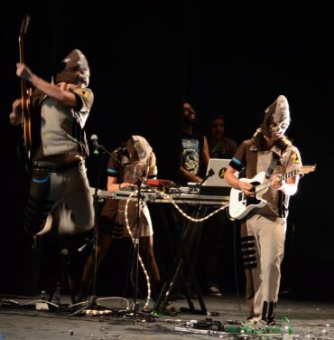 Un viaje entre luces, mascaras y papelitos de colores: Austin TV