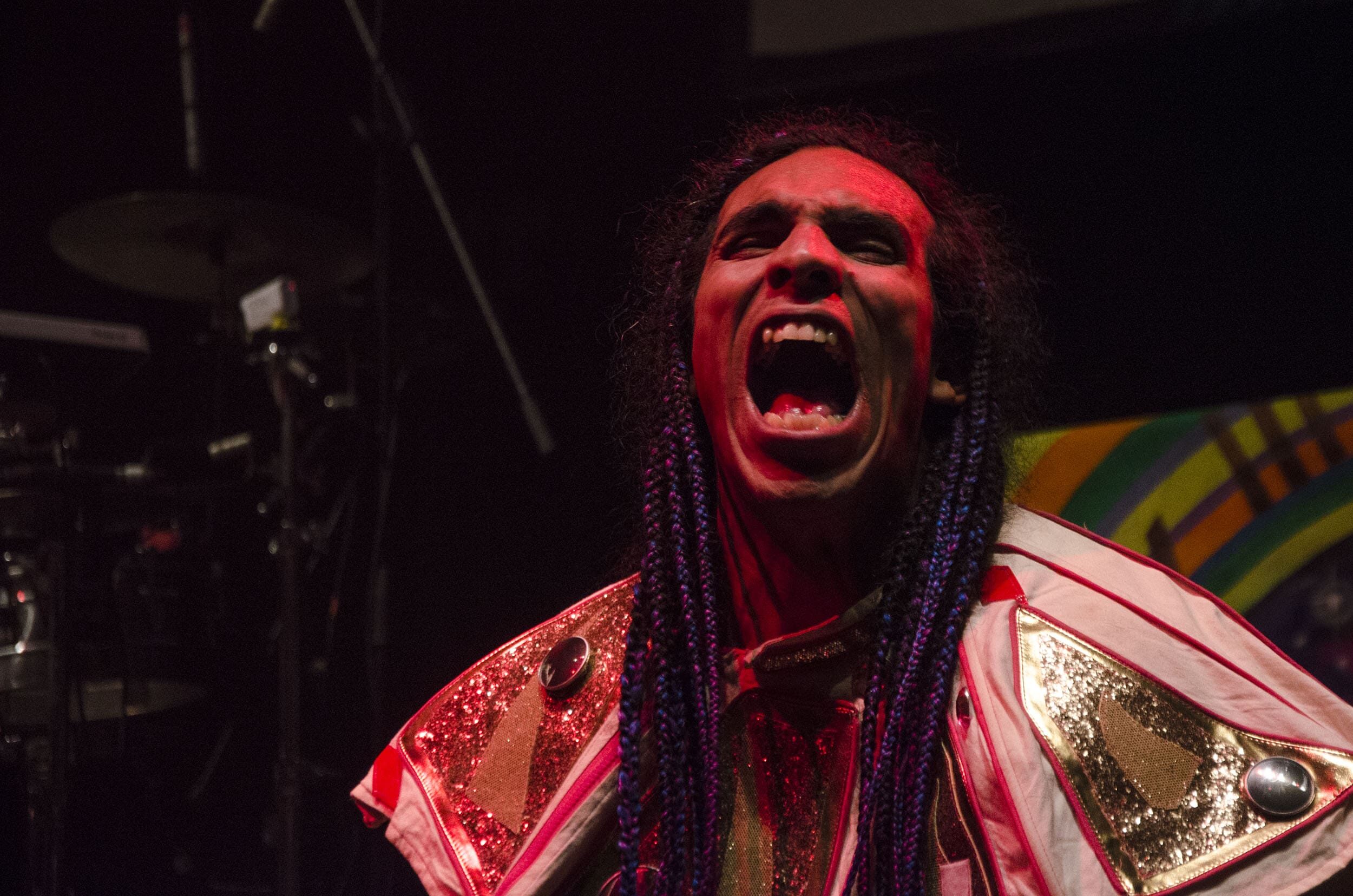 Ritmo y calor cortesía de Systema Solar