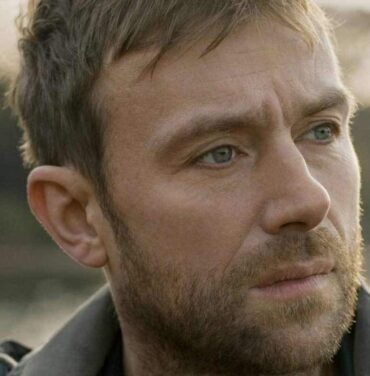 Damon Albarn comparte nueva versión de “Don't You Want Me”