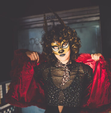 PREMIERE: Dani Bell & The Tarantist estrena 