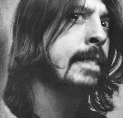 Dave Grohl cocinó para personas sin hogar