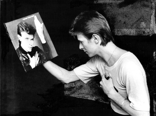 ¡Averigua lo que hacía David Bowie a tu edad!