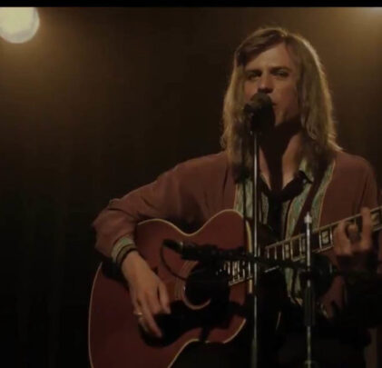 Mira aquí el trailer de 'Stardust', la biopic de David Bowie