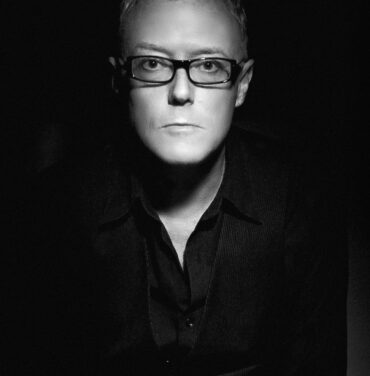 David J busca colaborar con alumnos de diseño y artes