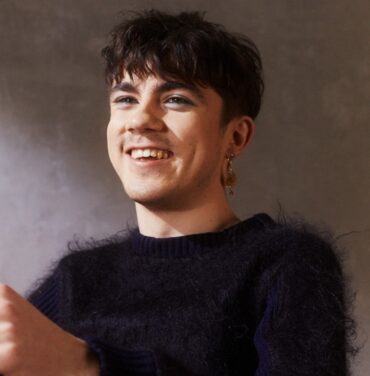 Declan McKenna presenta “The Key to Life on Earth”
