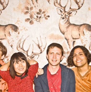 Escucha lo nuevo de Deerhoof