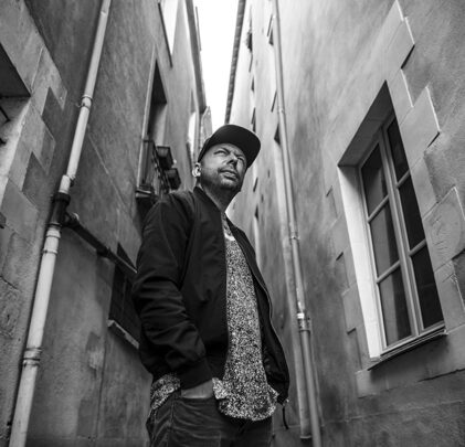 Escucha “Woman”, lo nuevo de Degiheugi