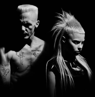 Escucha 'Suck On This Mixtape' de Die Antwoord
