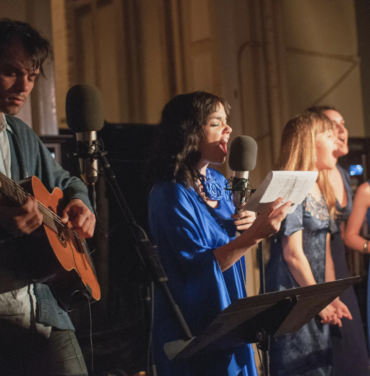 Dirty Projectors y Björk estrenan “On and Ever Onward (Live from Housing Works 2009)”