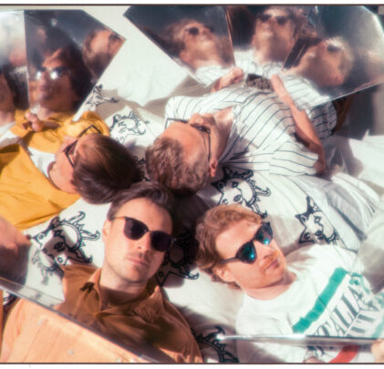 Django Django anuncia nuevo álbum, 'Glowing In The Dark'