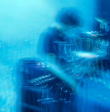 Escucha “Destello”, el nuevo y nostálgico single de Dotzd