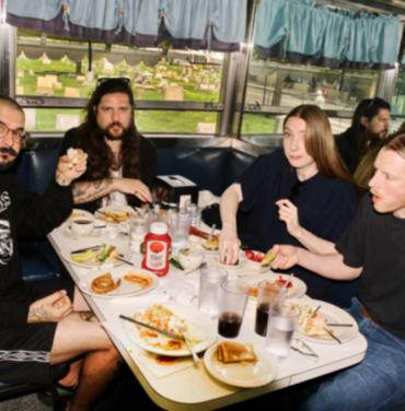 Dry Cleaning estrena “Don't Press Me” y anuncia disco