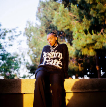 Dua Saleh presenta “pussy suicide”