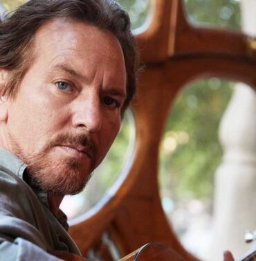 Eddie Vedder anuncia álbum y estrena “Long Way”