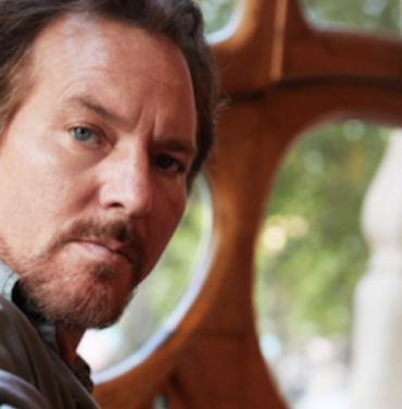 Eddie Vedder comparte más detalles sobre su nuevo álbum