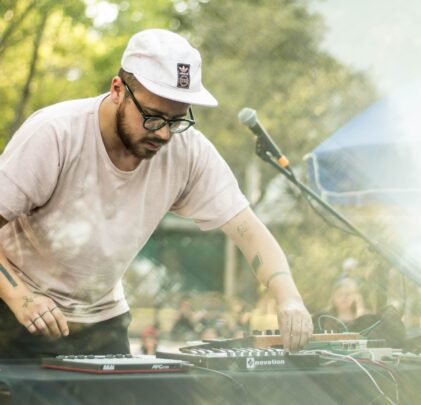 Edgar Mondragón estrena material solista